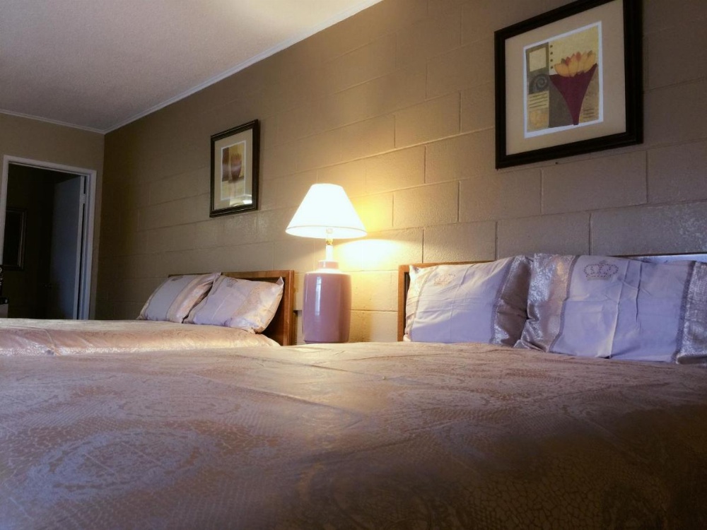 Room image 4